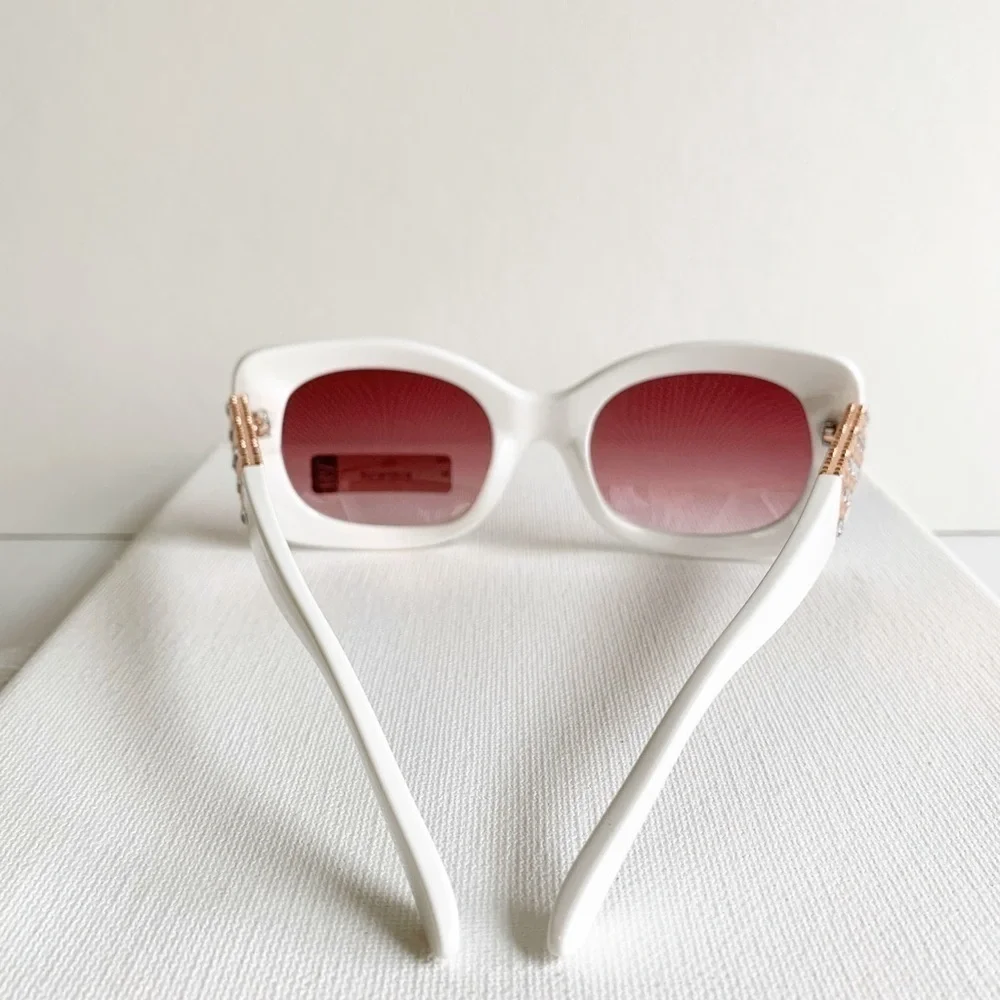 New with tags retro style white sunglasses rose gold